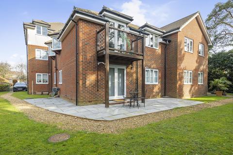 2 bedroom flat for sale, West Dene Court, Locks Heath SO31