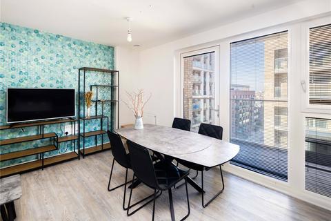 3 bedroom flat for sale, Chapman House, 17 Shipbuilding Way, London, E13