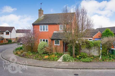 3 bedroom detached house for sale, Fletcher Way, Acle, Norwich