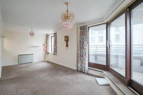 2 bedroom flat for sale, Carlton Mansions North, Sea Front