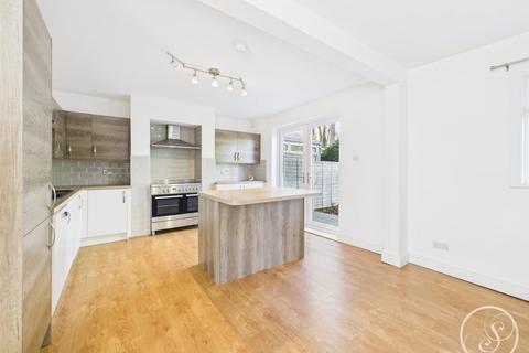 2 Bowood Crescent, Leeds, LS7 2PY