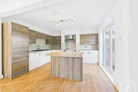 2 Bowood Crescent, Leeds, LS7 2PY