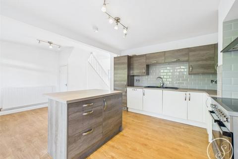 2 Bowood Crescent, Leeds, LS7 2PY