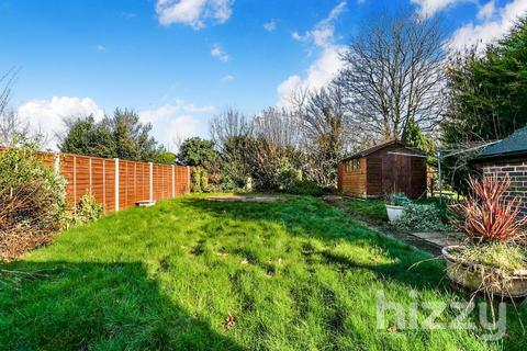 3 bedroom detached bungalow for sale, Oulton Road, Ipswich IP3