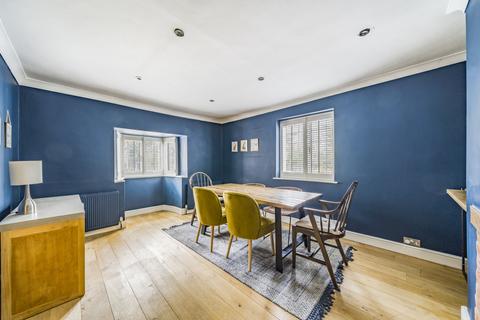 1, Burntwood Cottages Basingstoke Road, Martyr Worthy, Winchester, SO21 1AE
