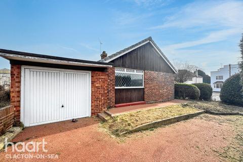 2 bedroom detached bungalow to rent, Valley Road, CLACTON-ON-SEA