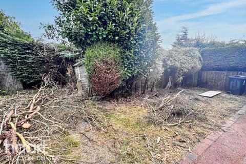 2 bedroom bungalow to rent, Valley Road, Clacton-on-sea