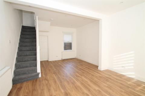 2 bedroom terraced house to rent, Bath Road, Edmonton, N9