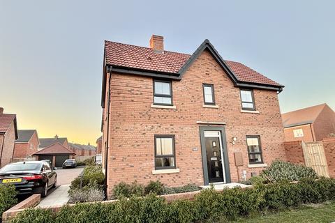 3 bedroom detached house for sale, Leicester LE19