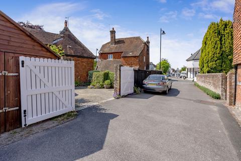 4 bedroom detached house for sale, Golden Square, Henfield BN5