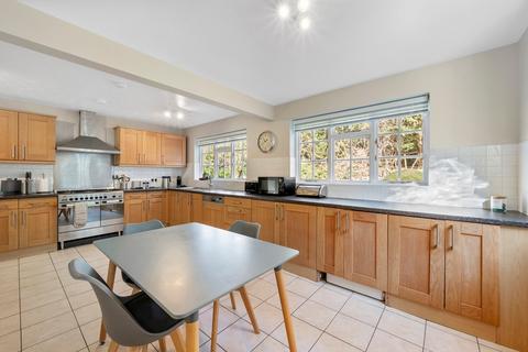 5 bedroom detached house for sale, Marrowells, Weybridge, KT13