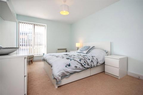 1 bedroom flat for sale, Firefly Avenue, Swindon SN2