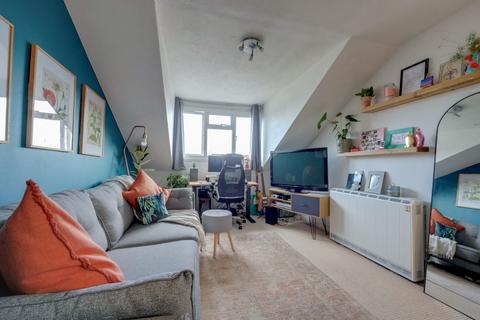 1 bedroom flat for sale, London Road, Burgess Hill, RH15