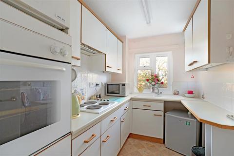 2 bedroom retirement property for sale, Cambridge Way, Minchinhampton, Stroud