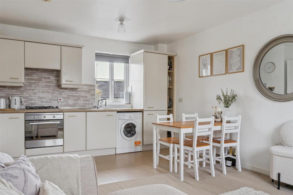 Kitchen/Dining