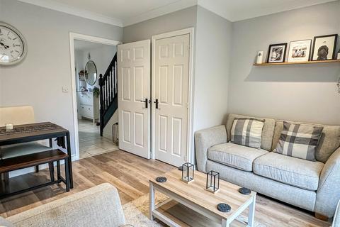9 Loiret Crescent, Malmesbury, SN16 9GW