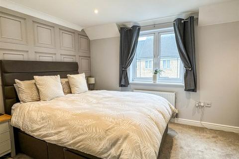9 Loiret Crescent, Malmesbury, SN16 9GW