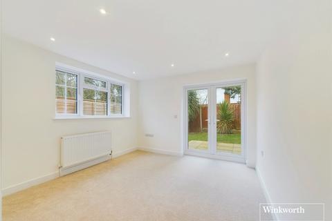 3 bedroom detached house for sale, Maxwelton Close, Mill Hill NW7