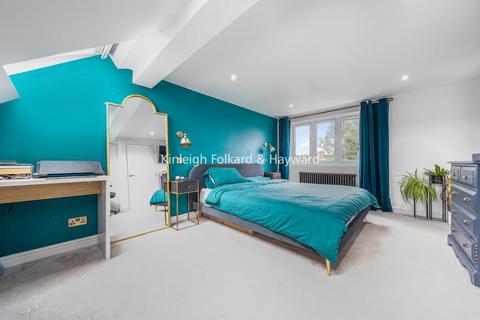 27 Woodside Avenue, Chislehurst, BR7 6BX