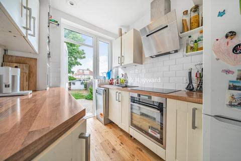 27 Woodside Avenue, Chislehurst, BR7 6BX