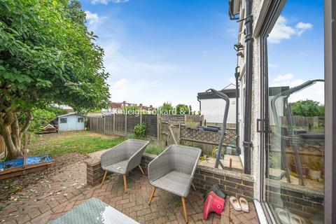 27 Woodside Avenue, Chislehurst, BR7 6BX