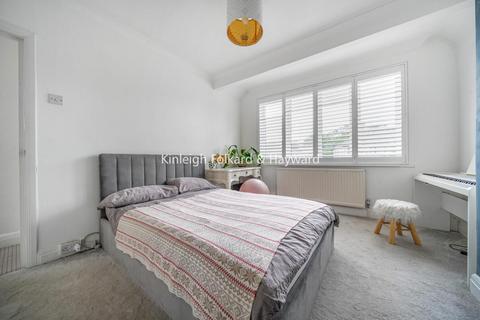 27 Woodside Avenue, Chislehurst, BR7 6BX