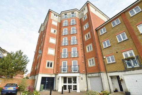 2 bedroom flat to rent, San Juan Court, Eastbourne BN23