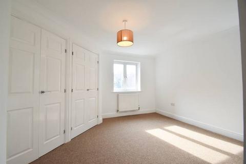 2 bedroom flat to rent, San Juan Court, Eastbourne BN23