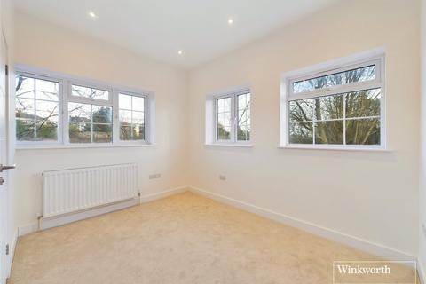 3 bedroom detached house for sale, Maxwelton Close, Mill Hill NW7