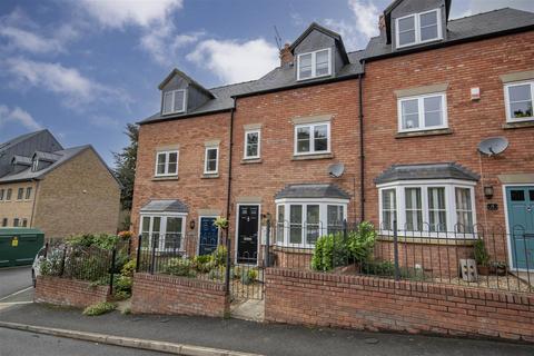 3 bedroom townhouse for sale, Abbey Foregate, Shrewsbury