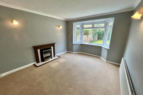 3 bedroom bungalow to rent, Merrow Lane, Guildford GU4