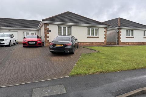 3 bedroom semi-detached bungalow for sale, Clos Nant-Y-Ci, Saron, Ammanford