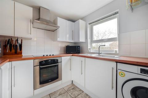 2 bedroom maisonette for sale, Jevington, Berkshire RG12