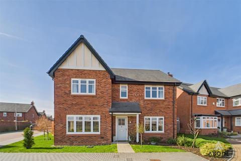 4 bedroom detached house for sale, Sanderson Close, Burton On Trent DE13