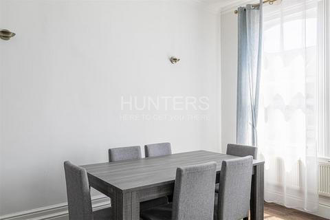 3 bedroom apartment for sale, Mill Lane, West Hampstead, London, NW6