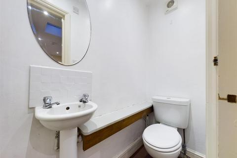 4 bedroom end of terrace house to rent, Carisbrooke Road, Brighton