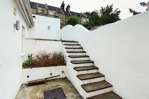 4 bedroom end of terrace house to rent, Carisbrooke Road, Brighton