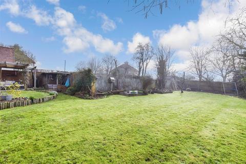 4 bedroom detached house for sale, Kenward Road, Yalding, Maidstone, Kent