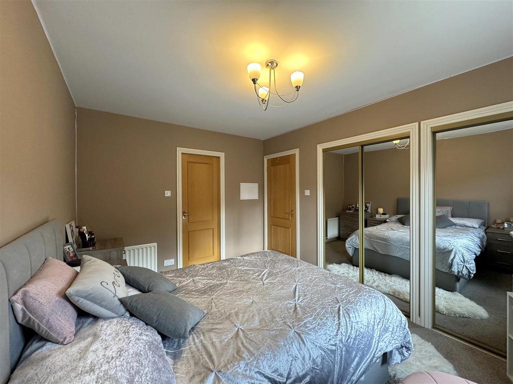 Bedroom 1.2.jpg