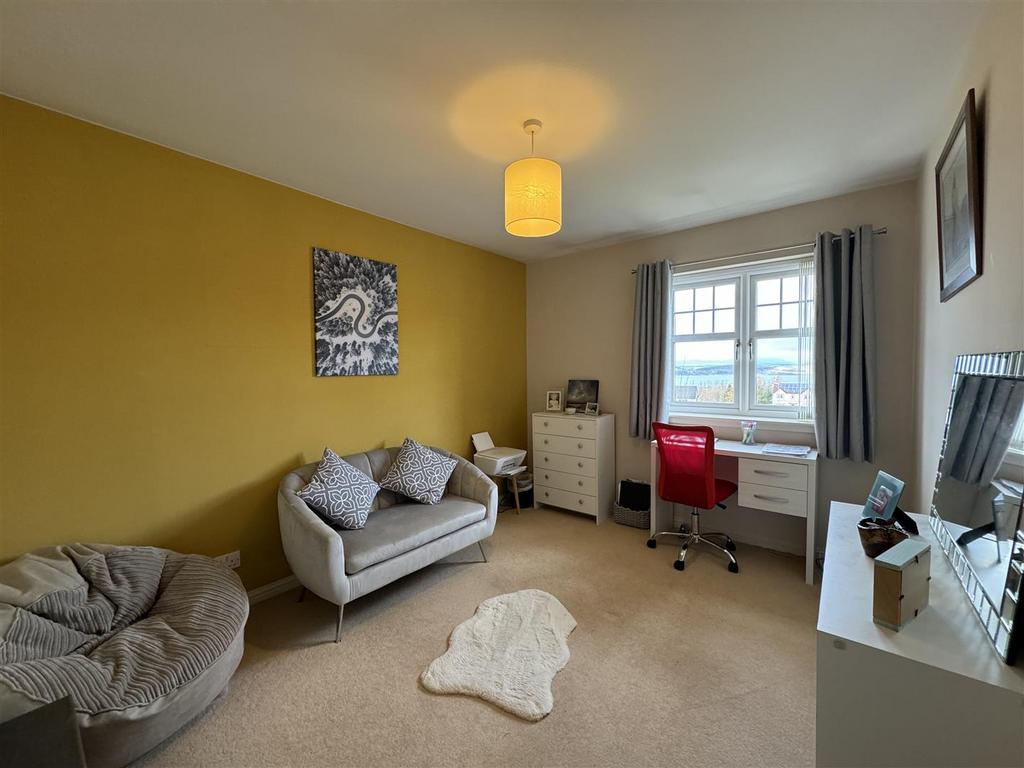 Bedroom 4.jpg