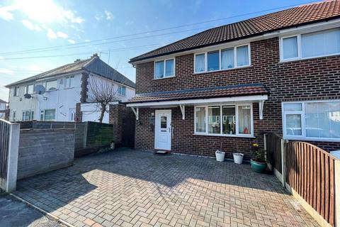 3 bedroom semi-detached house for sale, Briar Grove, Woodley