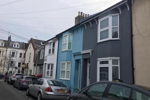 5 bedroom terraced house to rent, St Martins Street, Brighton