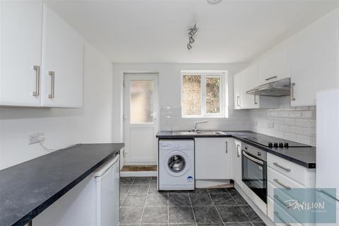 5 bedroom terraced house to rent, St Martins Street, Brighton