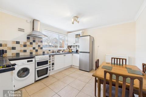 3 bedroom terraced house for sale, Chaucer Close, Maldon