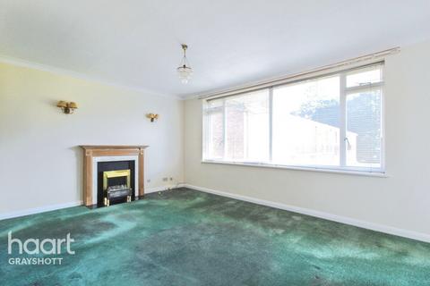 2 bedroom maisonette for sale, Beacon Hill Court, Hindhead