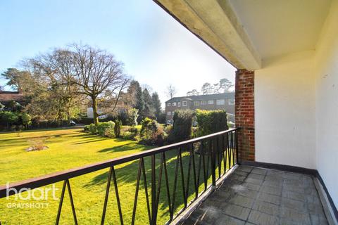 2 bedroom maisonette for sale, Beacon Hill Court, Hindhead