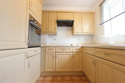 1 bedroom retirement property for sale, Pegasus Court, Green Lanes, Winchmore Hill