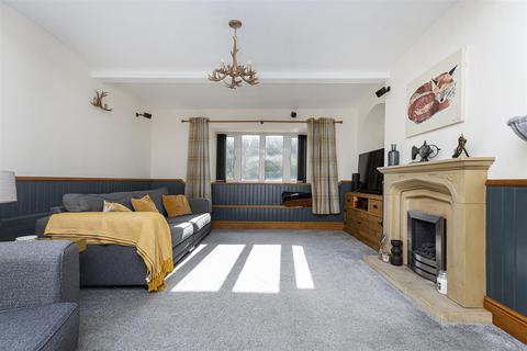 3 bedroom end of terrace house for sale, Birchencliffe Hill Road, Huddersfield HD3
