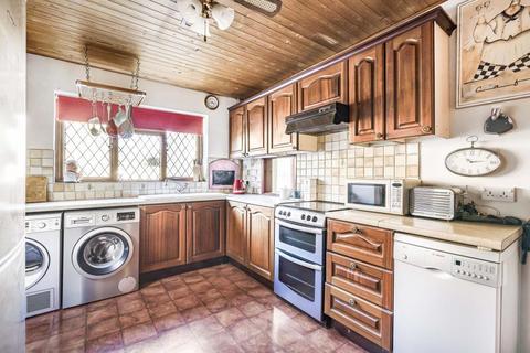 4 bedroom detached bungalow for sale, Windmill Lane, Sutton CB6