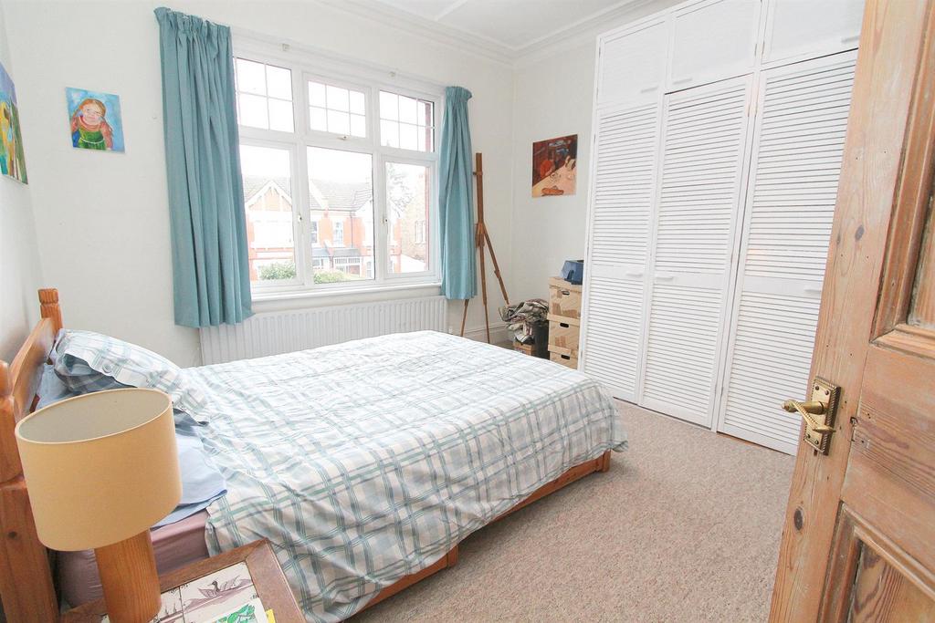 Bed 2.jpg